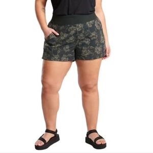 Athleta  Trekkie North Printed Short Terra Firma Olive Green Athletic Size 22